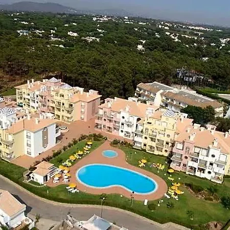 Complexo Eden Village 아파트 빌라모라